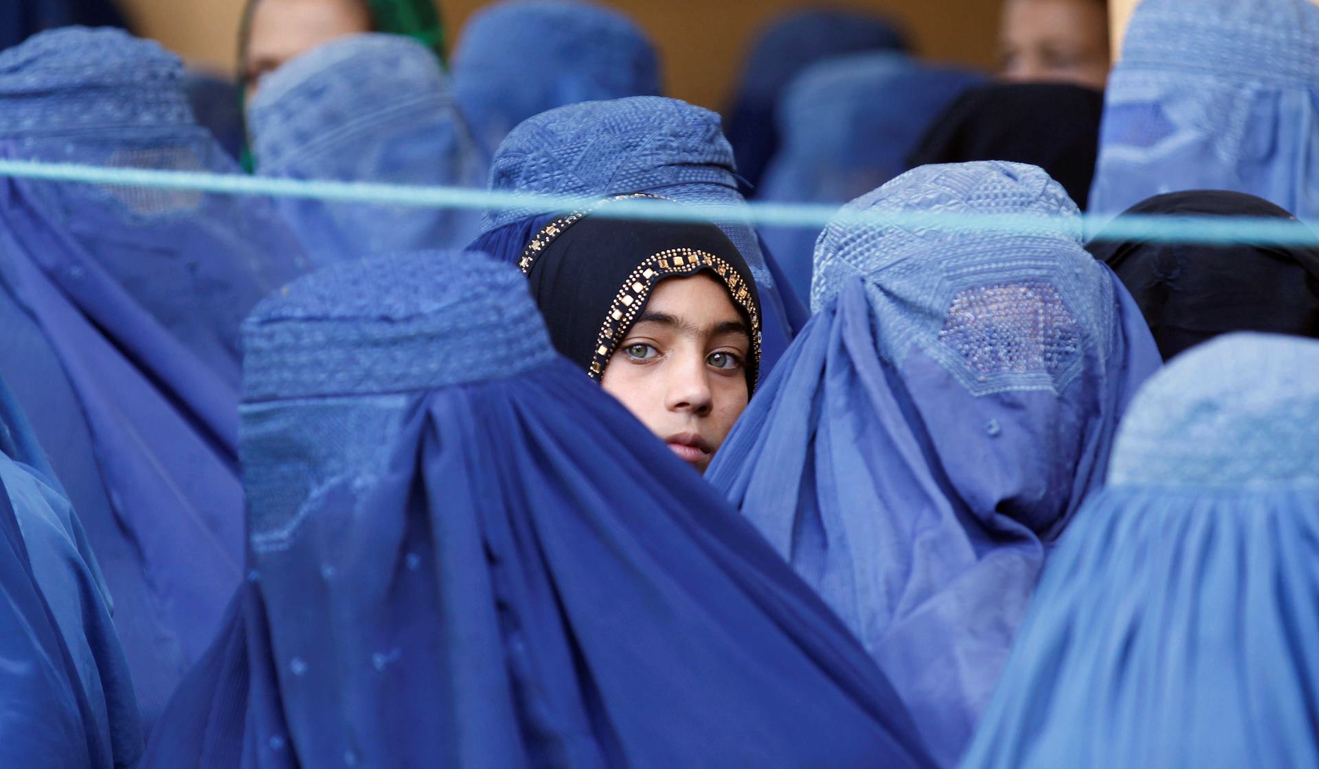 Afganistán: Ser mujer bajo el régimen de los talibanes