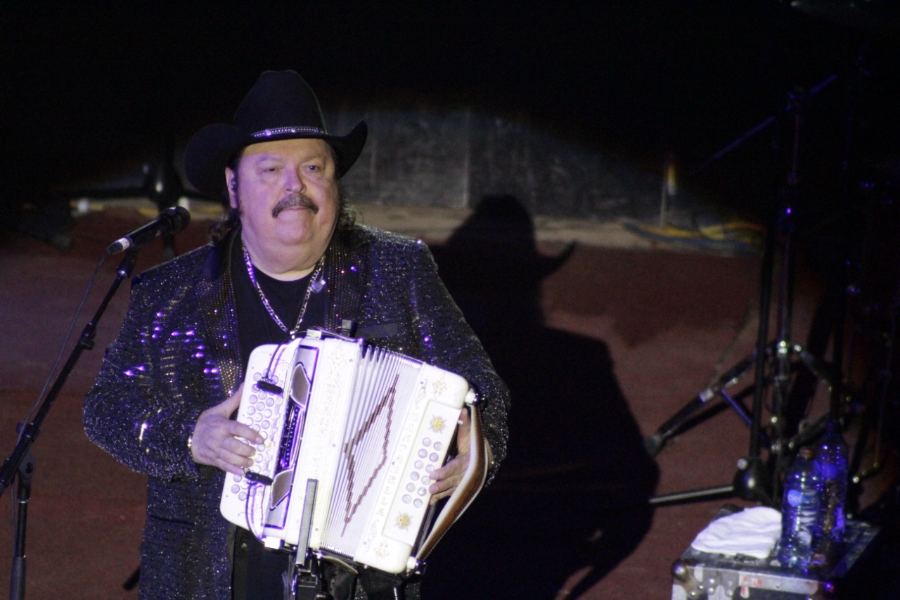 Así se vivió el concierto del Rey del acordeón en el Palenque Culiacán