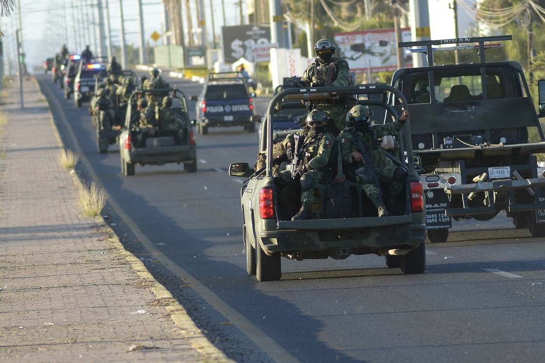 3,500 militares para restablecer la paz en Sinaloa: Sedena.