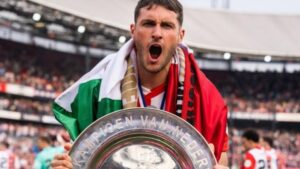 Santiago Giménez se consagra campeón de la Eredivisie con el Feyenoord